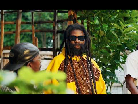 Takana Zion - Few Words feat. Warrior King (Official video)