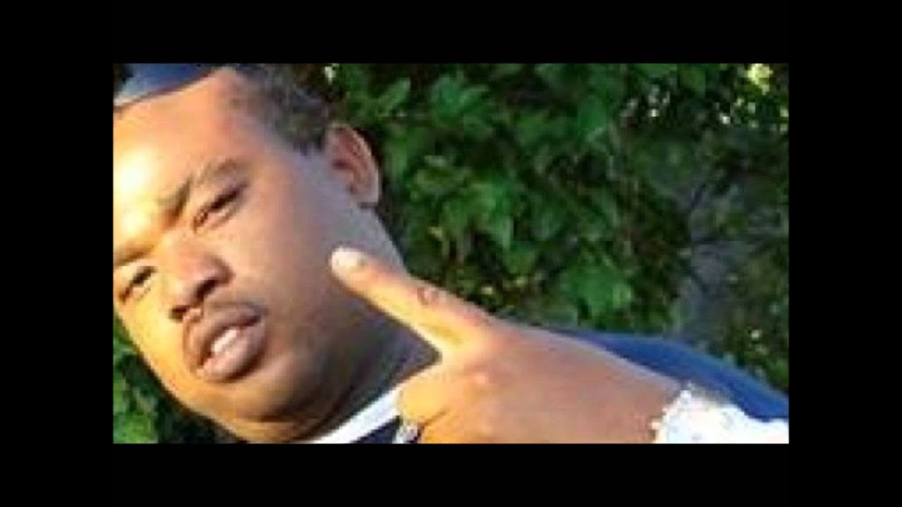Roundhead- Me And Me Wife- (SCHOOL YARD RIDDIM) 1998