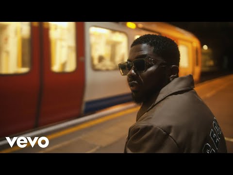 Skiibii - Moving Train (Official Video)