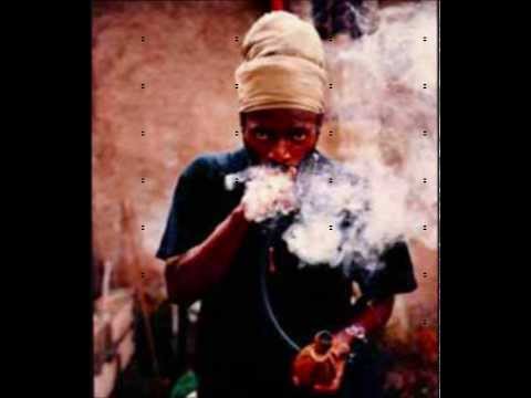Capleton &amp; Cocoa Tea - Nothing Wrong With The World [Redder Fire Riddim] 1998