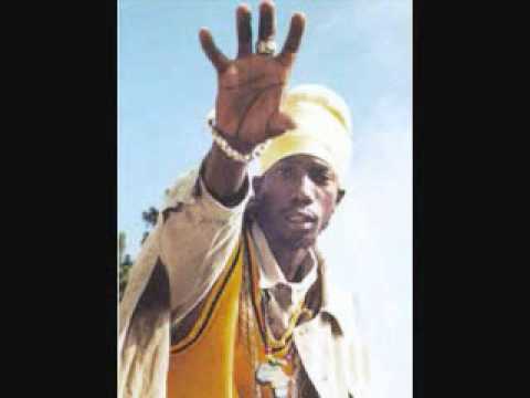 Sizzla - Give Thanks To Jah Give Praises (Reggaementa Riddim)
